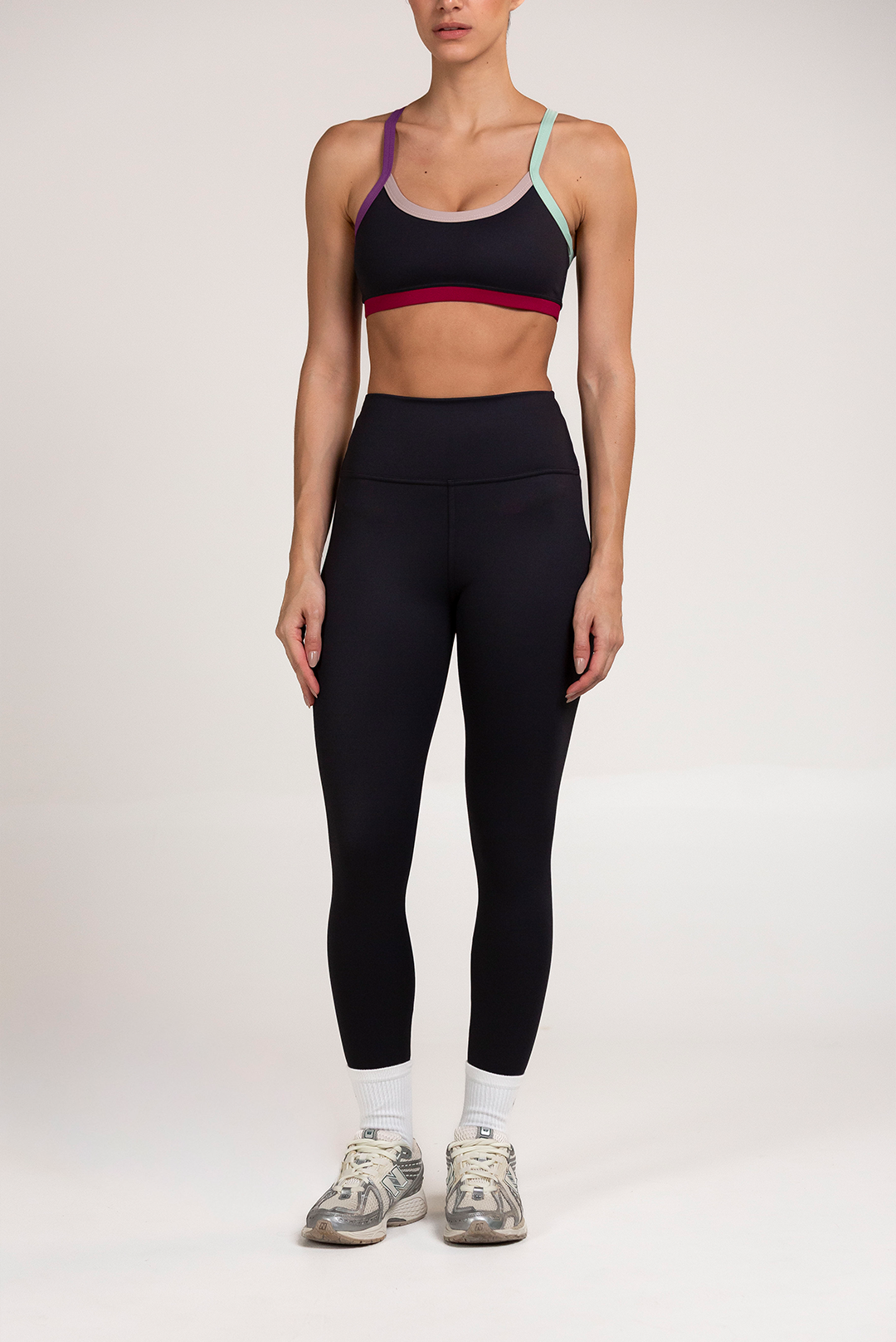 BLACK CONTOUR SPORT BRA